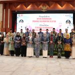 Bupati Tanbu Dampingi Ketua TP-PKK Tanbu Hadiri Pengukuhan Ketua Dekranasda Provinsi Kalsel