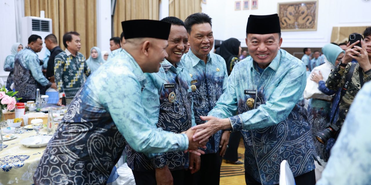 Wakil Bupati Tanbu Dampingi Istri Hj. Fitriyana Bahsanudin Hadiri Puncak Peringatan Hari Jadi ke-26 Kota Banjarbaru
