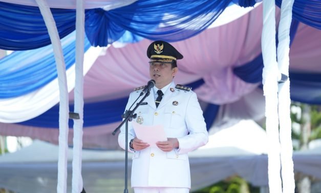 Bupati Tanbu Jadi Inspektur Upacara Hari Otonomi Daerah ke-29 di Kabupaten Tanbu