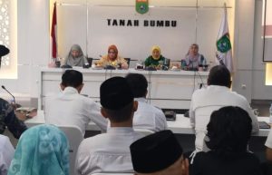 Bupati Tanbu Melalui Sekda Yulian Herawati Resmi Buka Sosialisasi Pembangunan Zona Integritas
