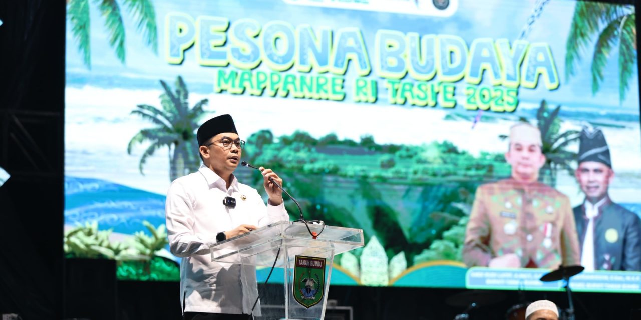 Ribuan Jamaah Tumpah Ruah Padati Halaman Panggung Utama Pesona Budaya Mappanre Ri Tasi’e
