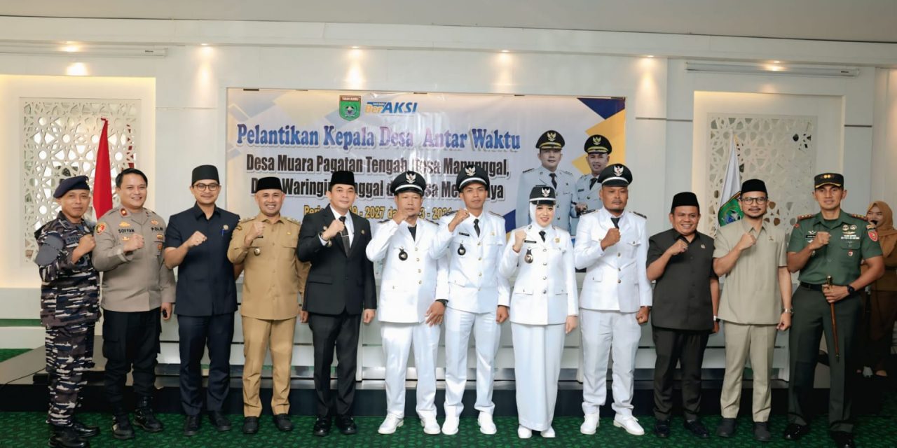 Bupati Tanbu Resmi Lantik Empat Kades Antar Waktu di Ruang Rapat Kantor Bupati Batulicin