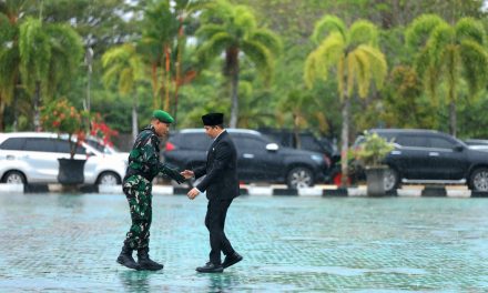 Semangat Harkitnas ke-117 dan HUT ke-76 Proklamasi Pemerintahan ALRI Devisi 4 Berlangsung Dibawah Guyuran Hujan