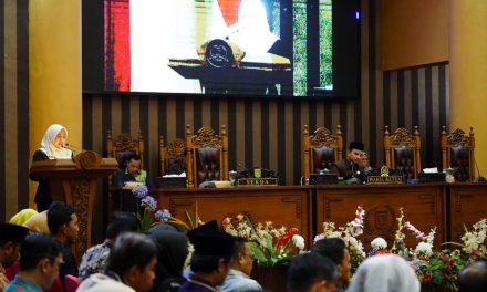 DPRD Tanbu Dengarkan Jawaban Bupati Atas Pemandangan Fraksi Terkait Dua Raperda