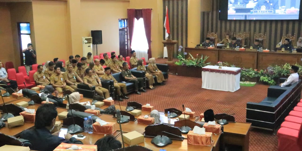 DPRD Tanbu Gelar Rapat Paripurna Dalam Rangka Penyampaian LPj APBD Anggaran 2024