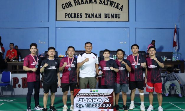 Meriahnya Final Bulutangkis Kapolres Tanah Bumbu CUP 2025, PB Selaru Putra Raih Juara