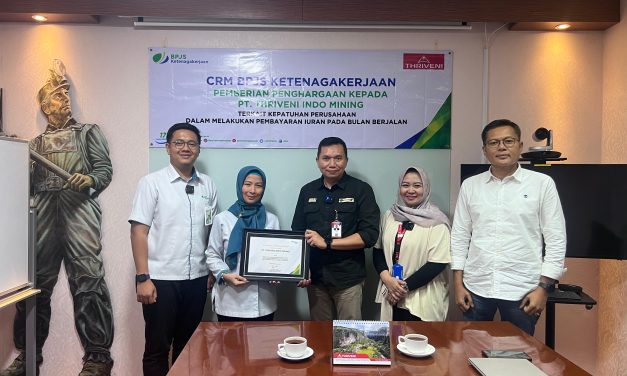 PT Thriveni Terima Penghargaan dari BPJS Ketenagakerjaan atas Ketertiban Bayar Iuran Bulan Berjalan