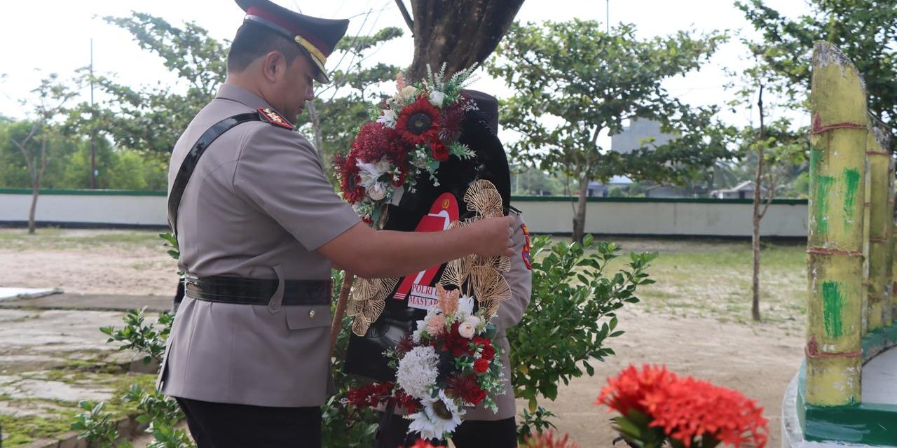 Peringati HUT Bhayangkara ke-79, Polres Tanbu Gelar Ziarah di Taman Makam Pahlawan Mattone