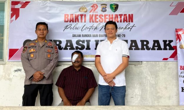 Dalam Rangka Hari Bhayangkara ke-79, SIDOKKES Polres Tanbu Gelar Bakti Kesehatan Operasi Katarak