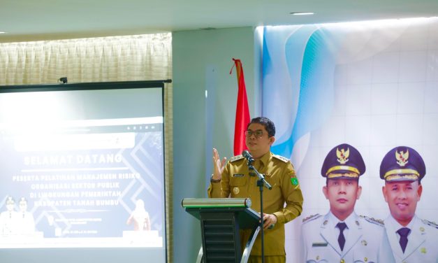 Bupati Tanbu Tandatangani Piagam Audit Intern Serta Buka Pelatihan Manajemen Risiko Organisasi Sektor Publik