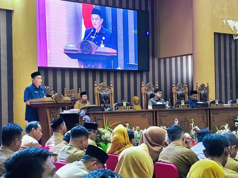 DPRD Tanbu Bahas Penyampaian Dokumen Perubahan KUA dan PPAS 2025 dalam Rapat Paripurna