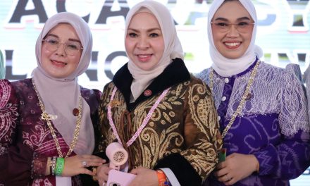 Ketua Dekranasda Tanbu Hadiri Acara HUT ke-45 Dekranas