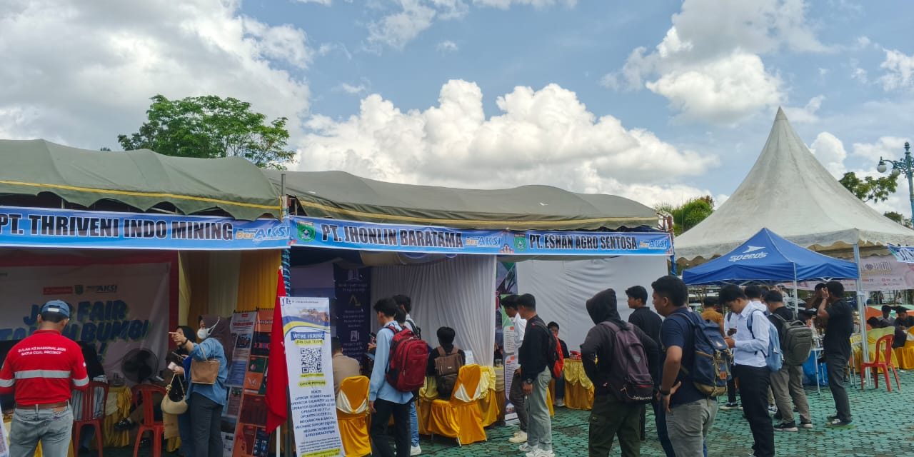 Job Fair Tanbu 2025 Resmi Dibuka di Halaman Kantor Bupati