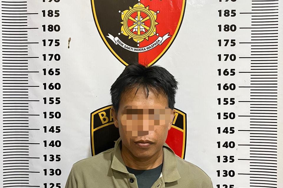 Reskrim Polsek Kusan Hilir Amankan Pria Dugaan Kekerasan Terhadap Keluarga Sendiri