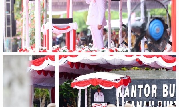 Pemkab Tanbu Gelar Upacara Detik-detik Proklamasi, Bupati Tanbu Sebagai Inspektur Upacara