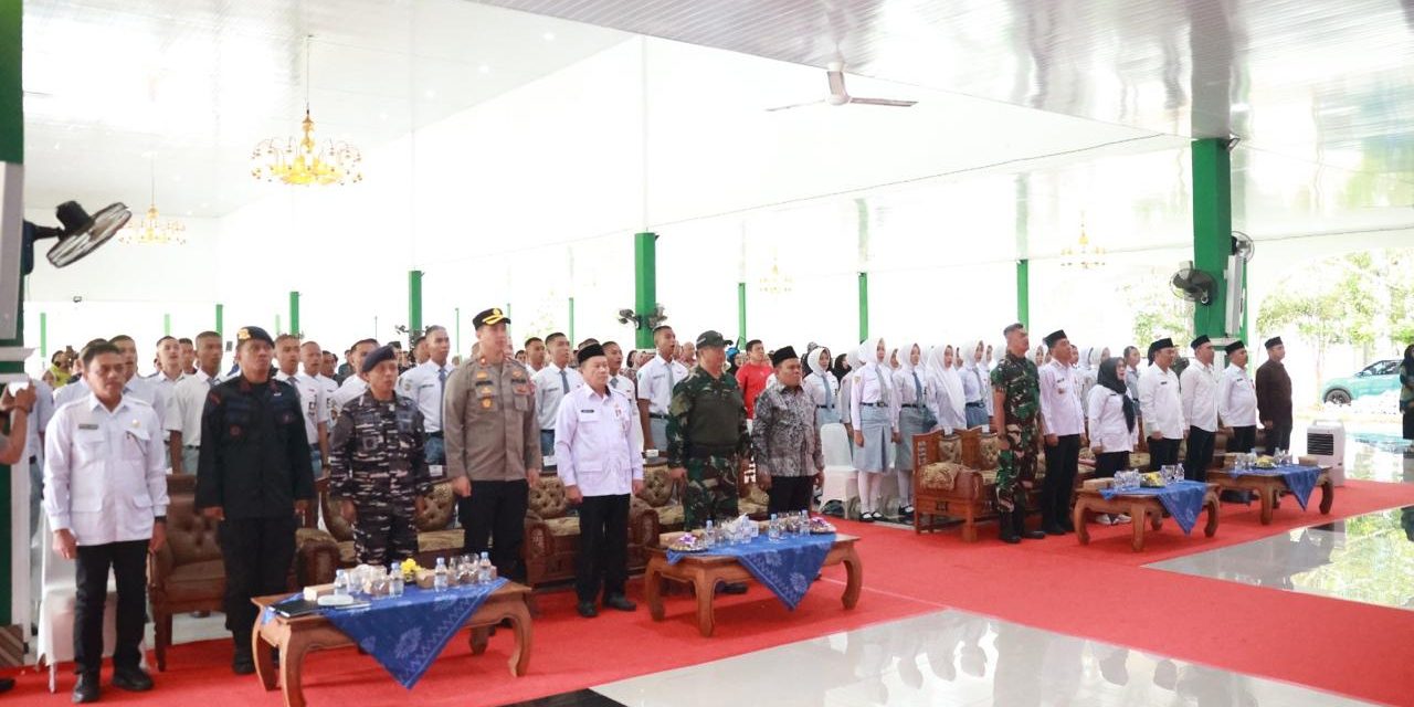 Bupati Tanbu Melalui Pj Sekda Yulian Herawati Resmi Buka Diklat 45 Calon Paskibraka Tanbu 2025