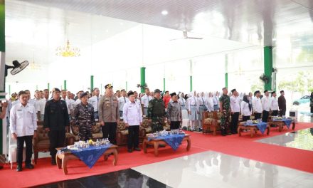 Bupati Tanbu Melalui Pj Sekda Yulian Herawati Resmi Buka Diklat 45 Calon Paskibraka Tanbu 2025