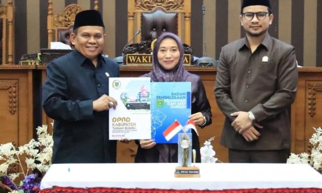 DPRD Tanbu Gelar Rapat Paripurna Penandatanganan Nota Kesepakatan KUA-PPAS 2026