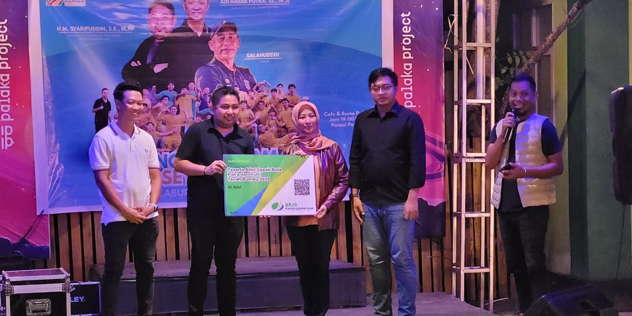 Kontingen Atlet Sepak Bola Tanah Bumbu Terlindungi Program Jaminan Sosial Ketenagakerjaan