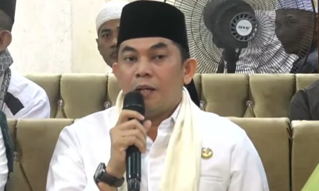 Jamaah Hadiri Peringatan Maulid Nabi Bersama Ulama Yaman, Al Habib Muhammad Bin Abdullah Al Junaid
