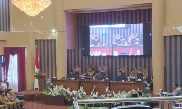 DPRD Tanbu Gelar Rapat Paripurna Pemandangan Umum Fraksi Terhadap Raperda