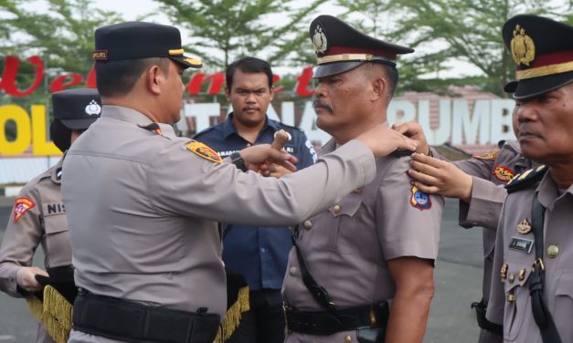Kapolres Tanbu Pimpin Upacara Sertijab Kasat Tahti, Kapolsek Mantewe, dan Kapolsek Batulicin