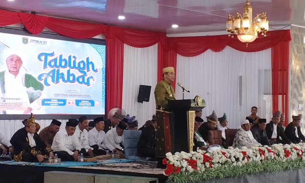 Peringati Hari Pahlawan Nasional, Pemkab Tanbu Gelar Tabligh Akbar