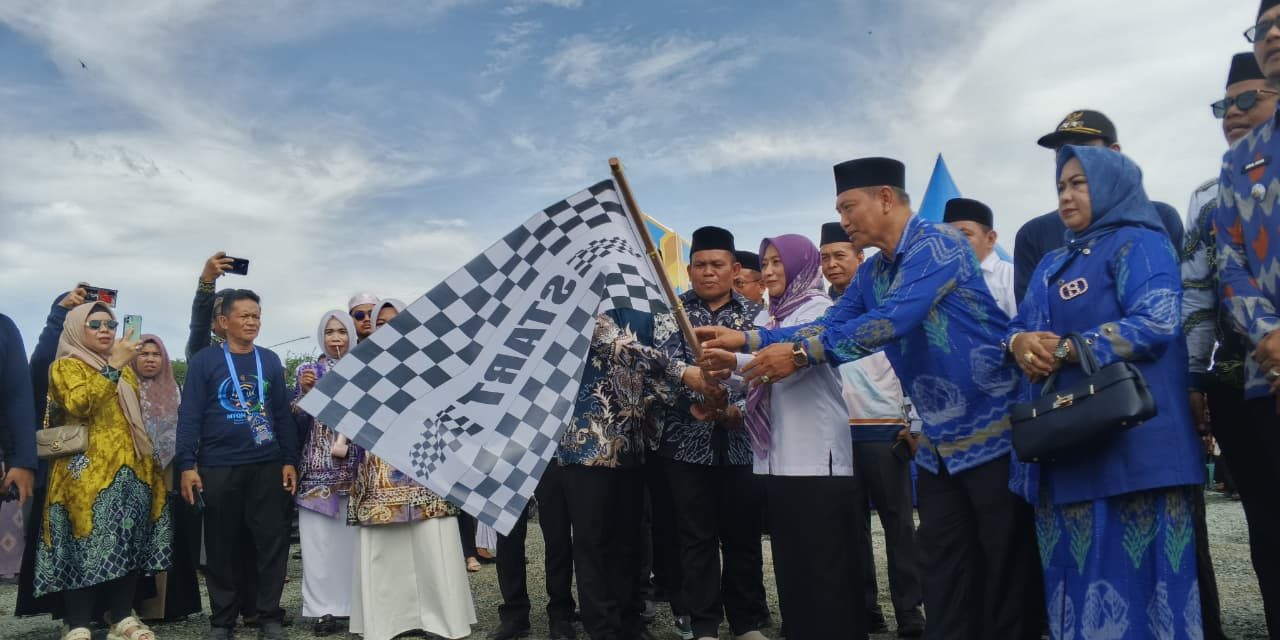 Pawai Taaruf Mobil Hias Nuansa Islami Meriahkan Pembukaan MTQ Nasional ke-XXI Tingkat Kab. Tanbu