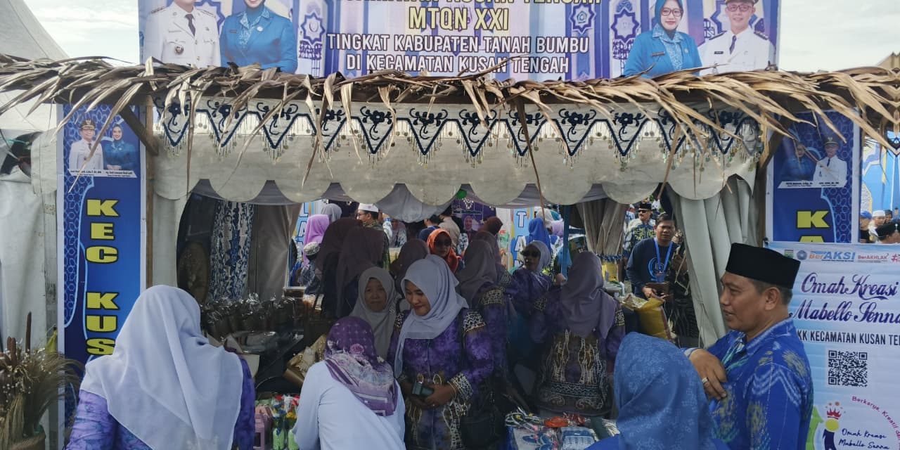 Stand Bazar UMKM Padati Area Panggung MTQ Nasional ke-XXI Tingkat Kab.Tanbu