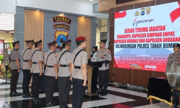 Kapolres Tanbu Pimpin Upacara Sertijab Pejabat Utama dan Kapolsek Jajaran Polres Tanbu