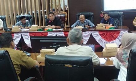 DPRD Tanbu Gelar Raker Gabungan Bersama DLH Bahas Pencemaran Lingkungan