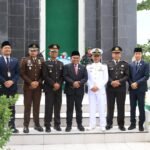 DPRD Tanbu Ikuti Upacara Hari Pahlawan ke-80 di Lapangan Sepakbola Pagatan Kusan Hilir