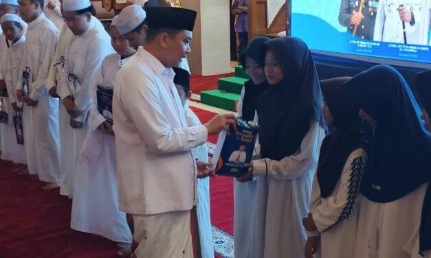 Pemkab Tanbu Awali Rangkaian Safari Ramadhan dengan Buka Puasa Bersama di Masjid Agung Al Falah