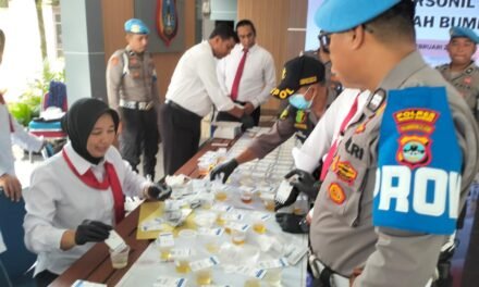 Personel Polres Tanbu Laksanakan Tes Urine di Pendopo Gajah Mada Polres Tanbu