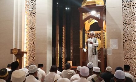 Bupati Tanbu Menunaikan Sholat Idul Fitri 1447 Hijriah di Masjid Agung Al Falah