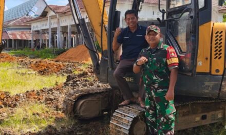Anggota DPRD Tanbu Dukung Pembangunan Koperasi Merah Putih di Desa Manunggal