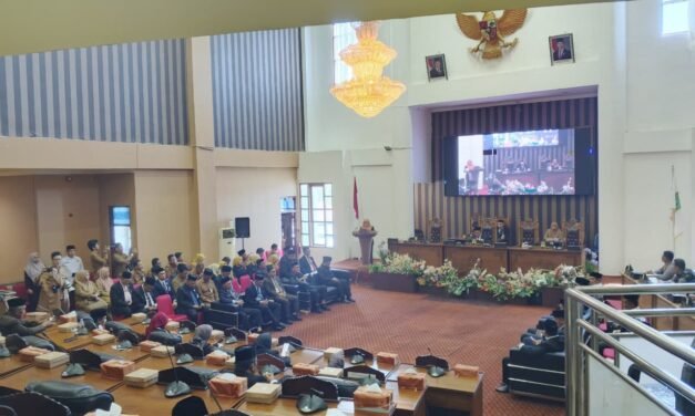 DPRD Tanbu Sampaikan Raperda Pencabutan Perda Tanbu No.6 Tahun 2020 di Rapat Paripurna