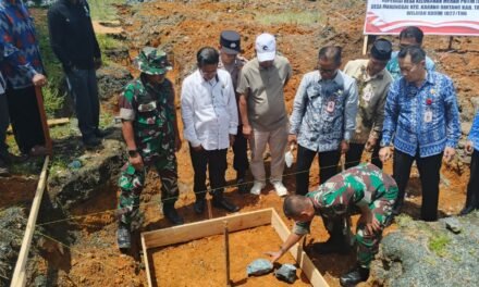 Peletakan Batu Pertama Koperasi Merah Putih di Desa Manunggal Dihadiri Koramil 1022-05/ Karang Bintang