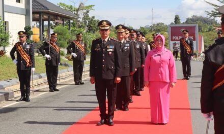 Polres Tanbu Laksanakan Wisuda Purna Bhakti 6 Personel yang Purna Tugas