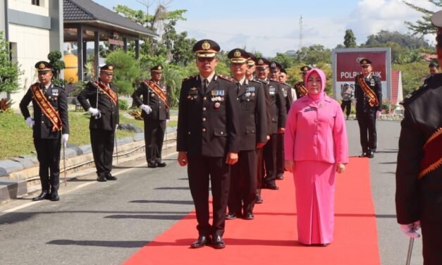 Polres Tanbu Laksanakan Wisuda Purna Bhakti 6 Personel yang Purna Tugas