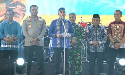 Pembukaan Pesona Budaya Mappanre Ritasi’e Berlangsung Meriah di Panggung Utama Pantai Pagatan