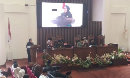 DPRD Tanbu Gelar Rapat Paripurna Penyampaian Pemandangan Umum Fraksi Terhadap Raperda Pencabutan Perda No.6 2020