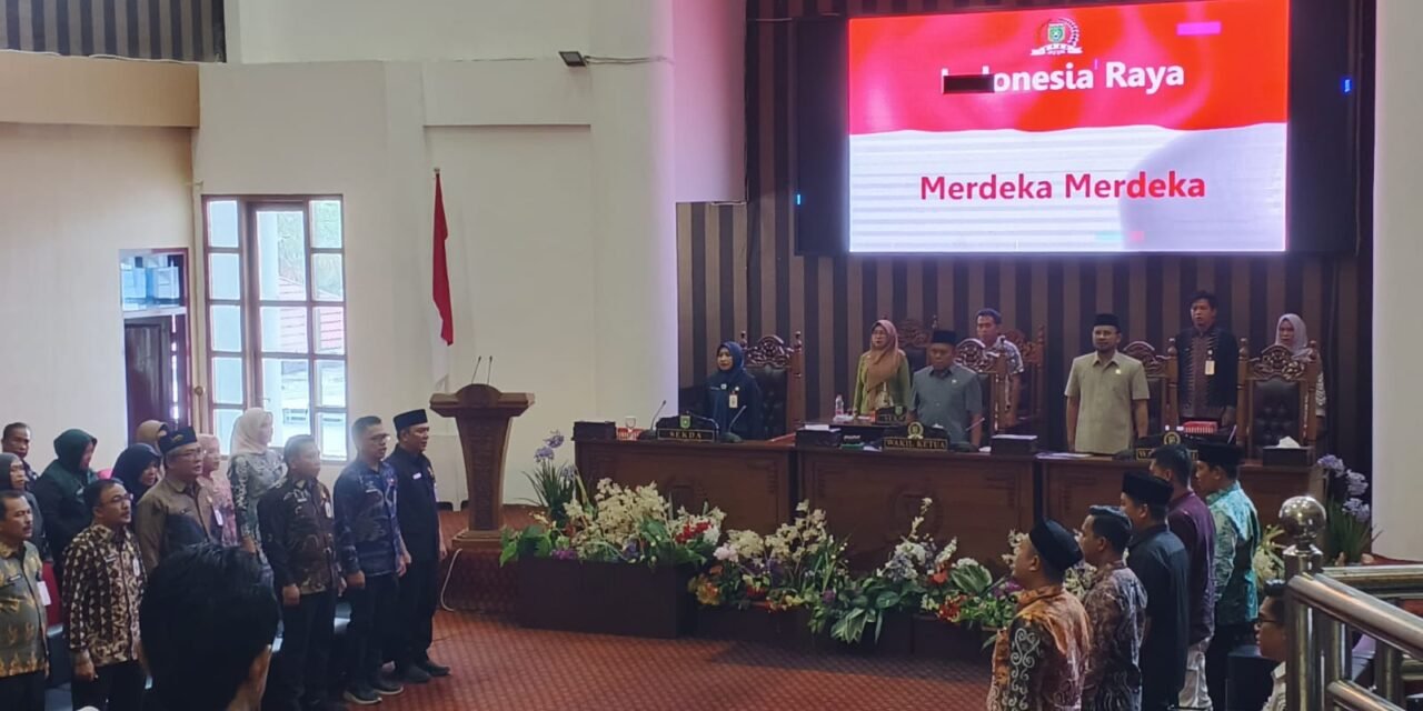 DPRD Tanbu Gelar Rapat Paripurna Penyampaian Jawaban Bupati Terhadap Pemandangan Umum Fraksi Terkait Pencabutan Perda