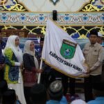 Bupati Tanbu Melalui Sekda Yulian Herawati Lepas 239 Jamaah Calon Haji Asal Tanbu