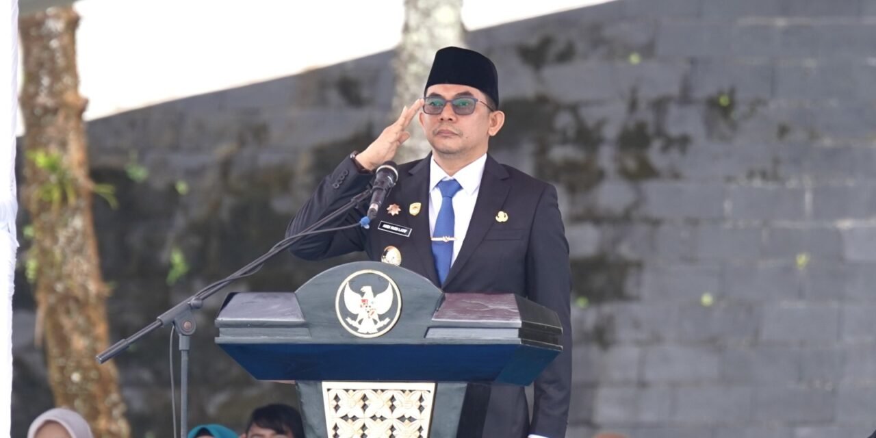 Bupati Tanbu Jadi Inspektur Upacara Harkitnas dan Peringatan Proklamasi Gubernur Tentara ALRI