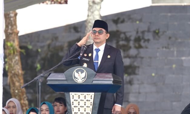 Bupati Tanbu Jadi Inspektur Upacara Harkitnas dan Peringatan Proklamasi Gubernur Tentara ALRI