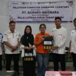 PT Borneo Indobara Bekali Warga Sido Rejo Keterampilan Komputer dan Literasi Digital