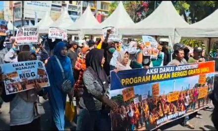 Ribuan Warga Nganjuk Gelar Aksi Damai Dukung Keberlanjutan Program Makan Bergizi Gratis