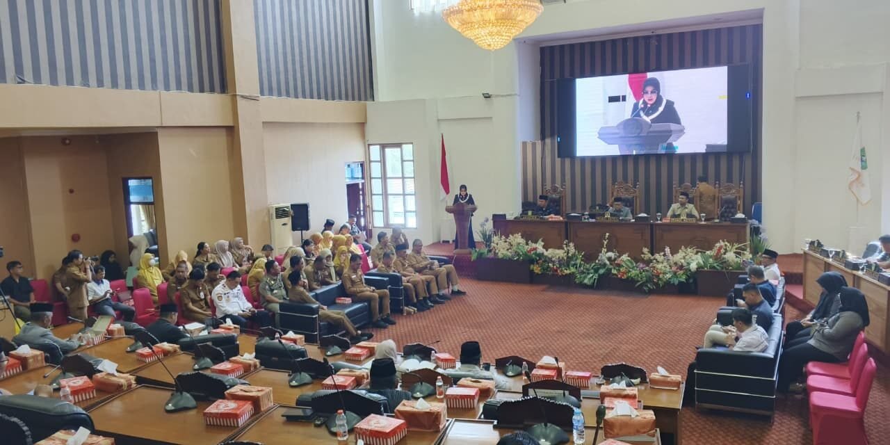 DPRD Tanbu Gelar Rapat Paripurna Penyampaian Pemandangan Umum Fraksi Terhadap Raperda LPj APBD Anggaran 2025
