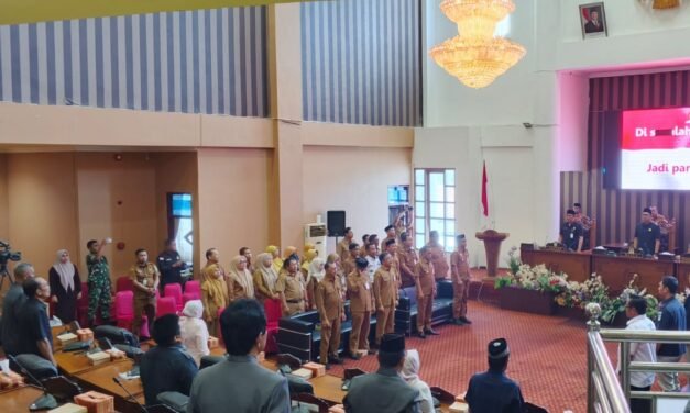 DPRD Tanbu Gelar Rapat Paripurna Penyampaian Pemandangan Umum Fraksi Terhadap Raperda Perubahan Perda BPD